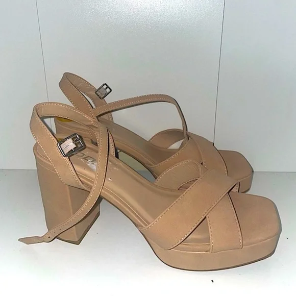 Nude platform heels flesh tone heels beige heels - Picture 1 of 7